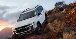 Самый мощный Toyota Land Cruiser 300 вышел в Австралии: гибрид на 457 л.с., 10-ступенчатый «автомат» и фирменный полный привод